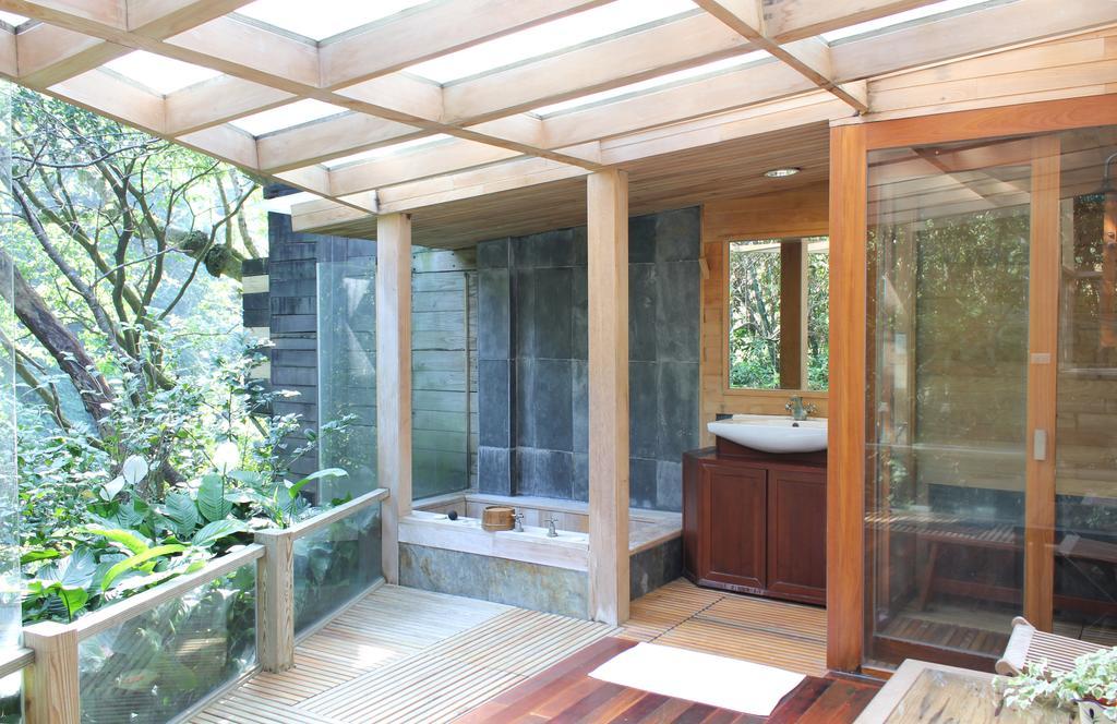 Silk Valley Spa Resort Taipei Exterior photo